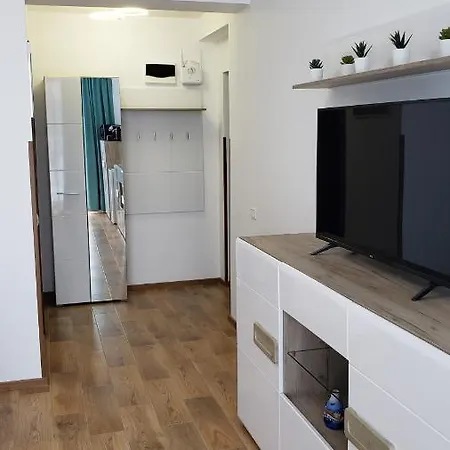 Blue Sky Apartment *